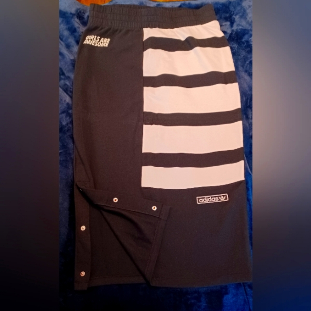 Adidas 'Girls are awesome' long skirt